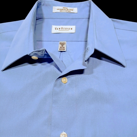 Van Heusen Men's Medium Size 15 33/34 L/Sleeve Lt. Blue Button Down Dress Shirt - Picture 3 of 8